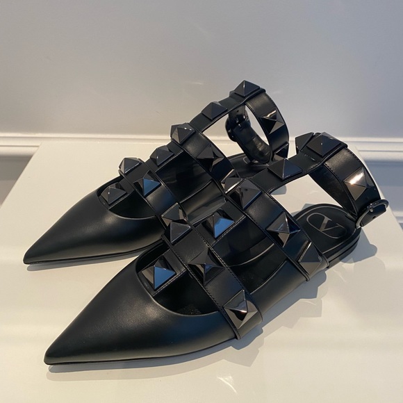 Brand new VALENTINO GARAVANI Roman Stud Leather Ankle-Strap Ballet Flats - Picture 5 of 13